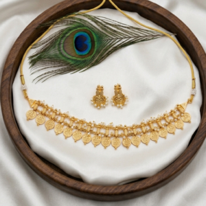 Traditional Kasu Choker Necklace Set with Pearl Detailing