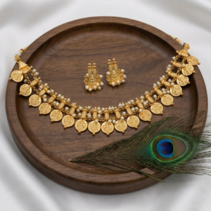 Traditional Coin Necklace Set with Pearl Detailing