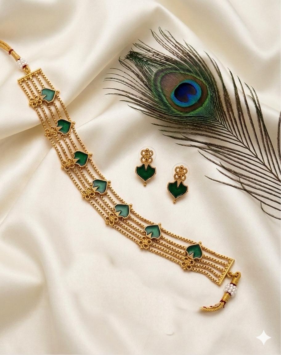 Green leaf plakka choker