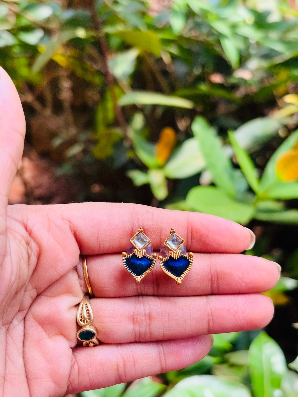 Royal Antique Blue Charm Palakka Necklace - Image 3