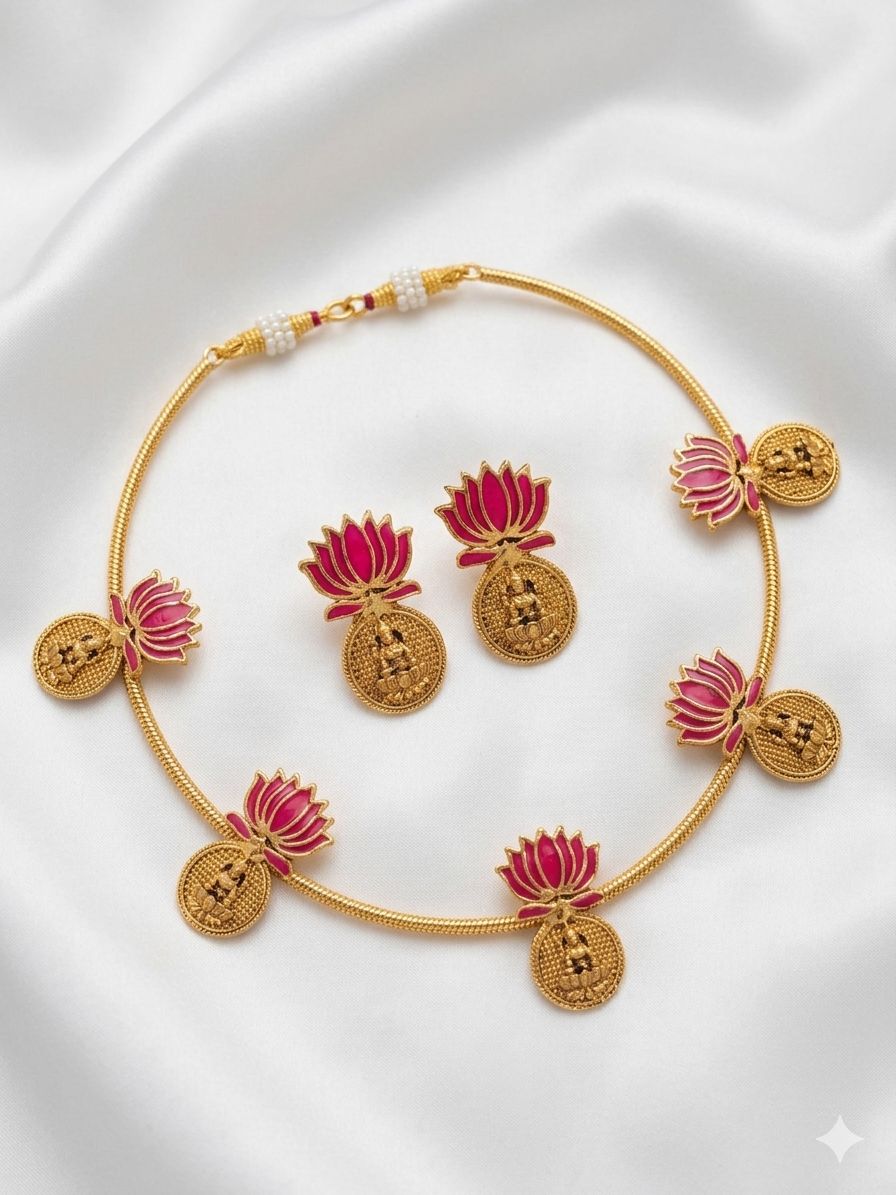Lotus Hasli Necklace